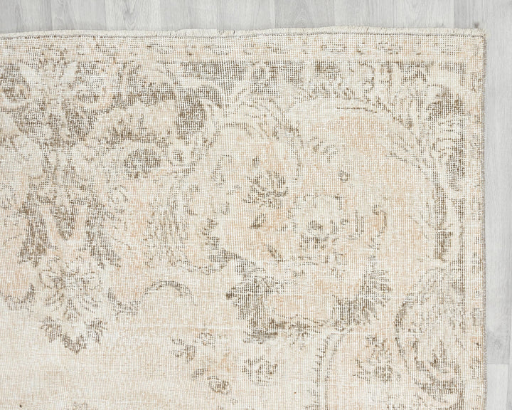 Beige Oushak Rug 6' 4" x 10' 2" | No. VR82012
