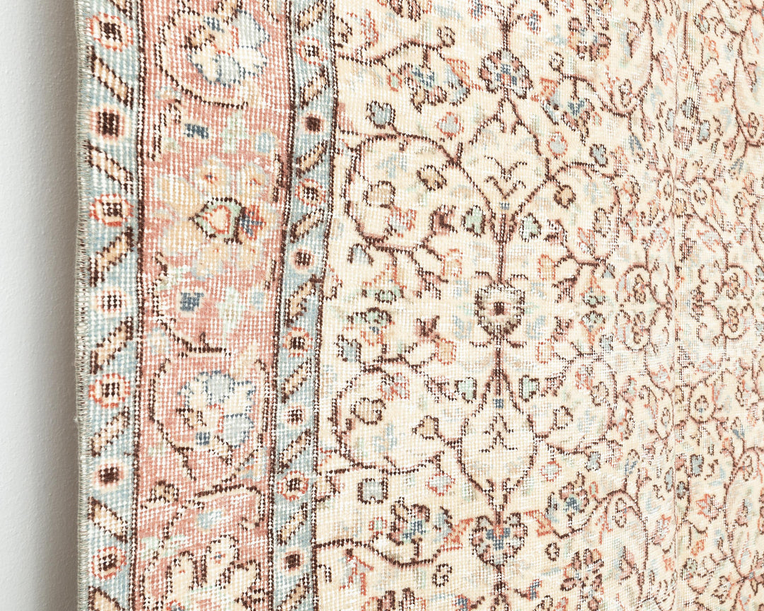 Neutral Oushak Rug 4' 8" x 8' 8" | No. VR50418
