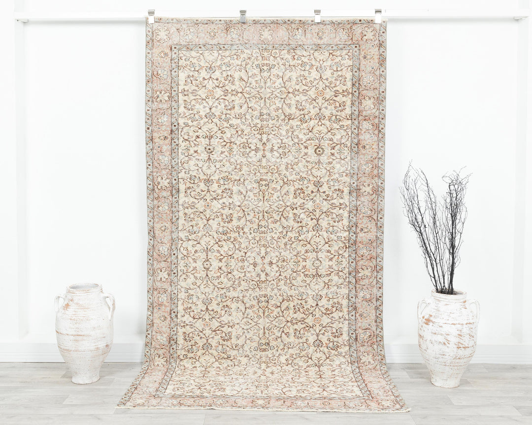 Neutral Oushak Rug 4' 8" x 8' 8" | No. VR50418