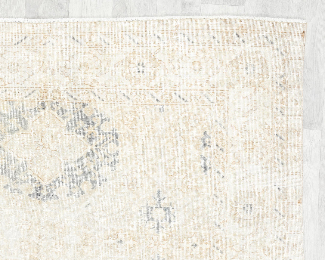 Beige Oushak Rug 4' 11" x 8' 2" | No. VR94806