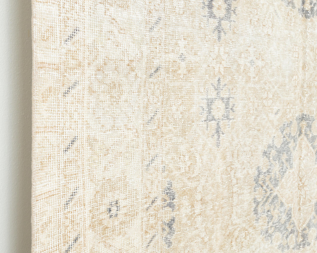 Beige Oushak Rug 4' 11" x 8' 2" | No. VR94806