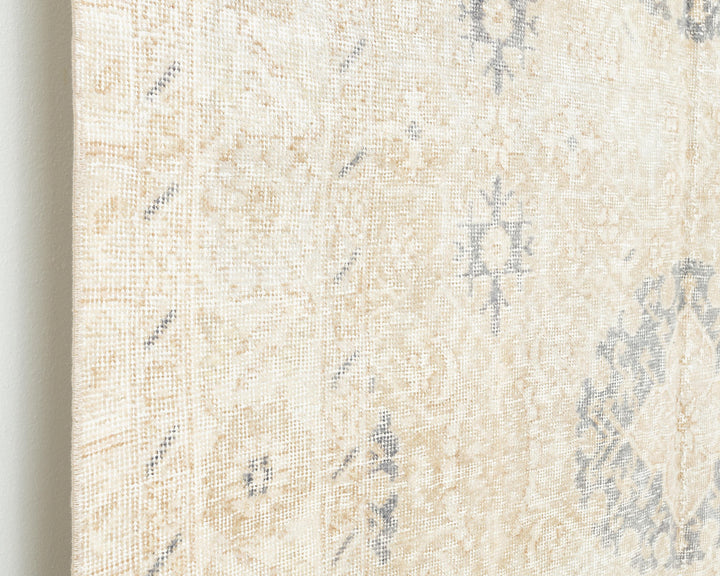 Beige Oushak Rug 4' 11" x 8' 2" | No. VR94806
