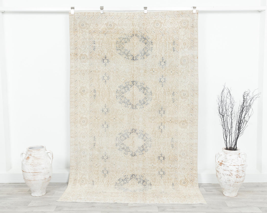 Beige Oushak Rug 4' 11" x 8' 2" | No. VR94806