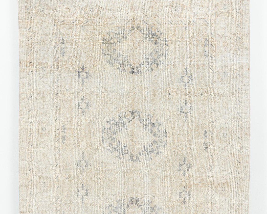 Beige Oushak Rug 4' 11" x 8' 2" | No. VR94806