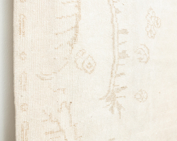 Beige Oushak Rug 6' 1" x 10' 1" | No. VR47625