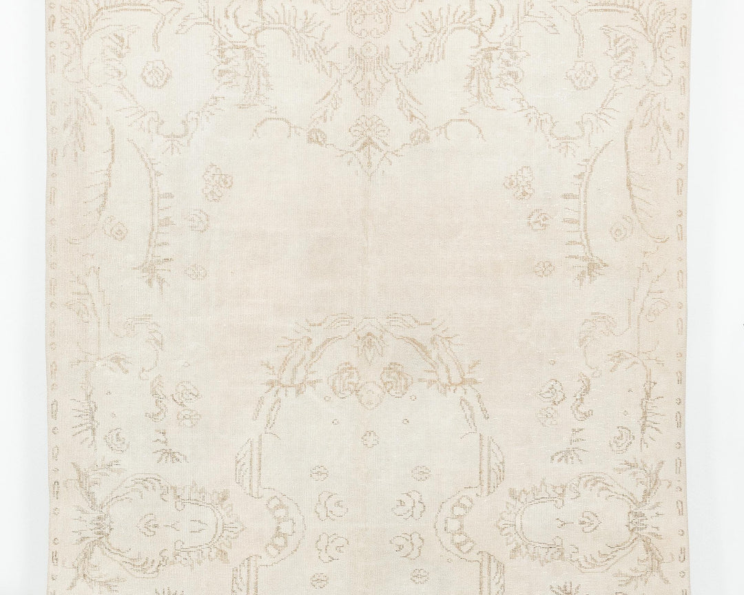 Beige Oushak Rug 6' 1" x 10' 1" | No. VR47625