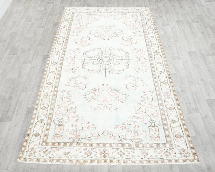 Neutral Oushak Rug 5' 6" x 9' 7" | No. VR20294