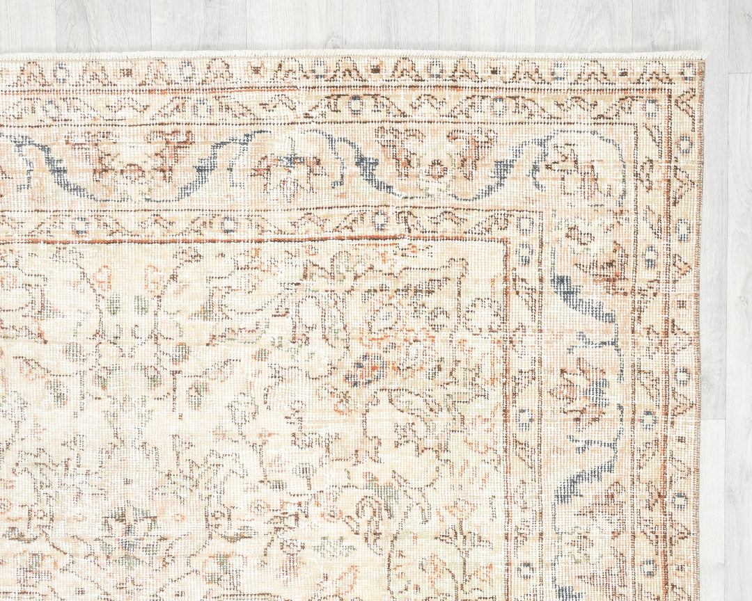 Beige Oushak Rug 4' 11" x 8' 5" | No. VR51968