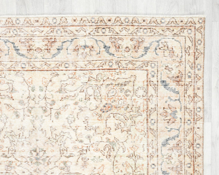 Beige Oushak Rug 4' 11" x 8' 5" | No. VR51968