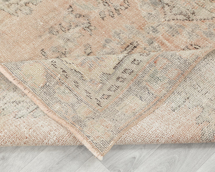 Faded Oushak Rug 4' 8" x 8' 4" | No. VR16840
