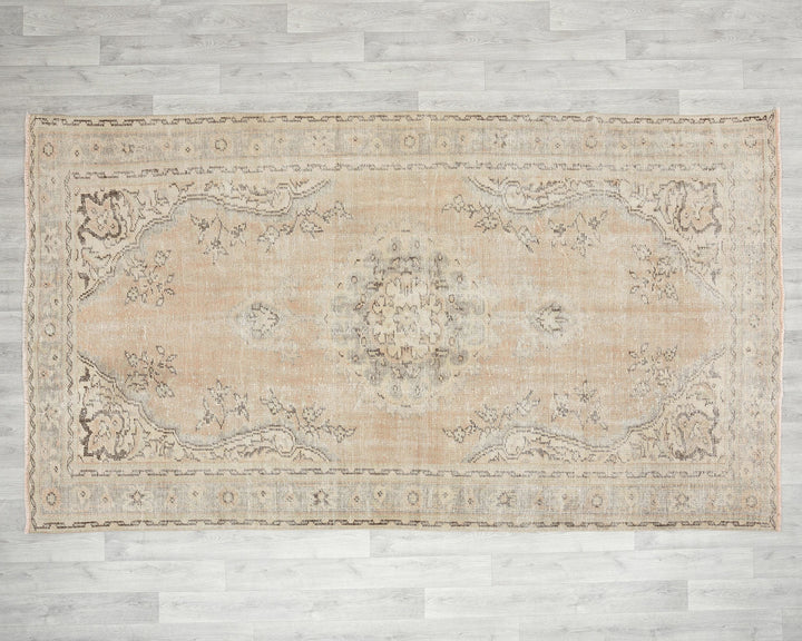 Faded Oushak Rug 5' 7" x 9' 4" | No. VR53809