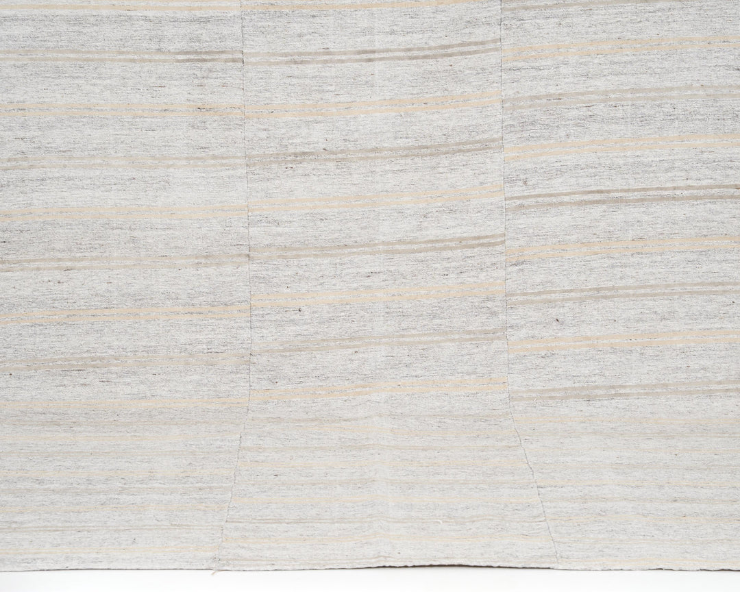 Gray Kilim Rug 6' 4" x 9' 10" | No. VR22167