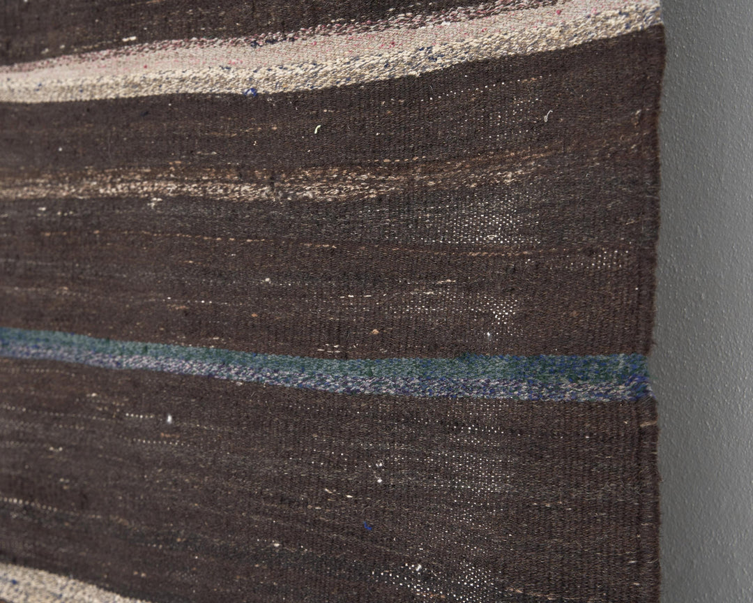 Brown Kilim Rug 5' 7" x 8' 6" | No. VR51384