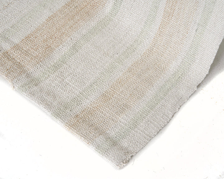 White Kilim Rug 5' 7" x 7' 1" | No. VR20975