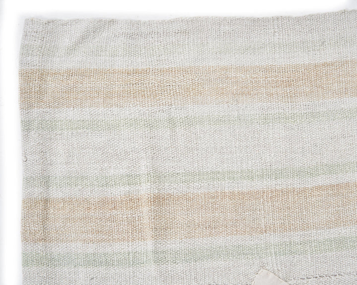 White Kilim Rug 5' 7" x 7' 1" | No. VR20975