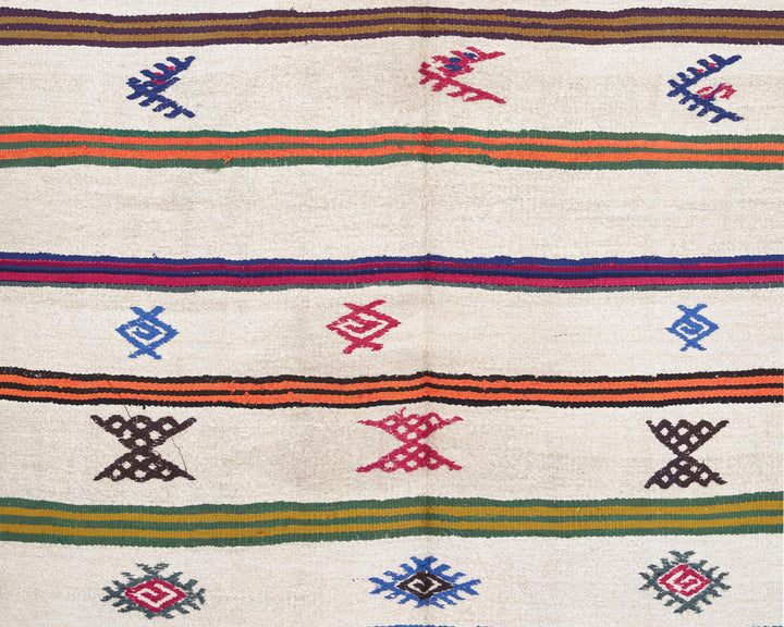 Kilim Rug 4' 9" x 10' 10" | No. VR81524
