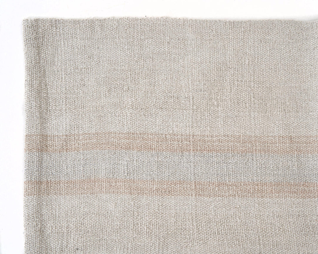 White Kilim Rug 5' 8" x 8' 1" | No. VR68005