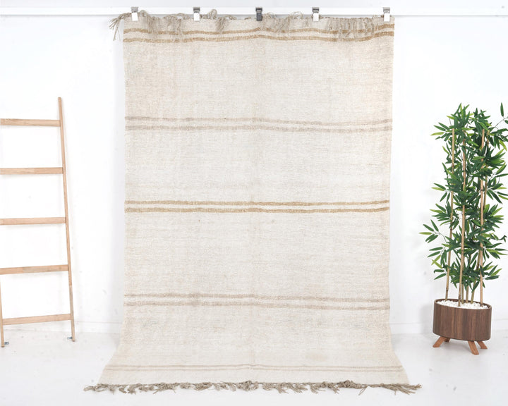 White Kilim Rug 8' 2" x 5' 3" | No. VR43669