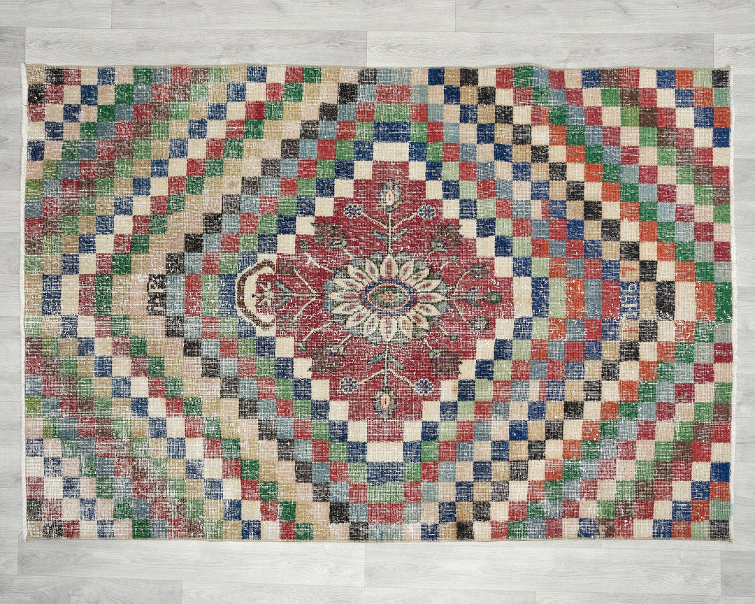 Red Oushak Rug 4' 7" x 6' 8" | No. VR18520