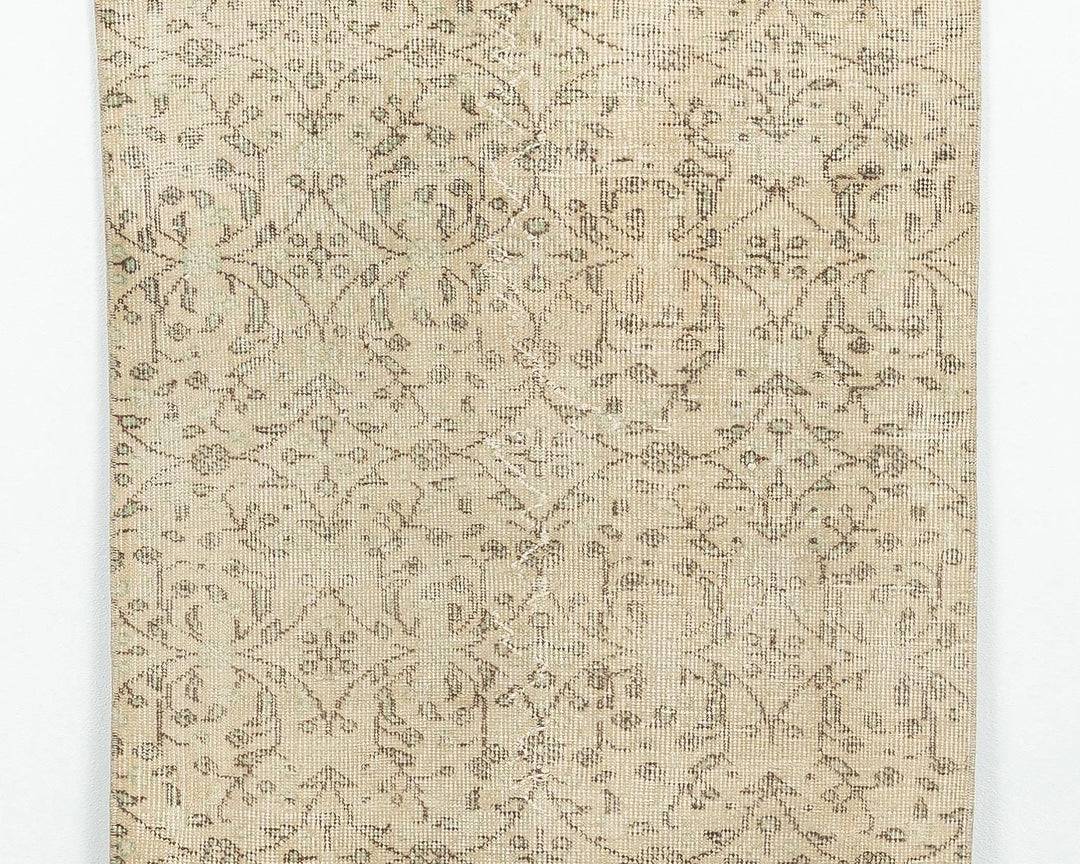 Beige Oushak Rug 2' 8" x 6' 4" | No. VR58637