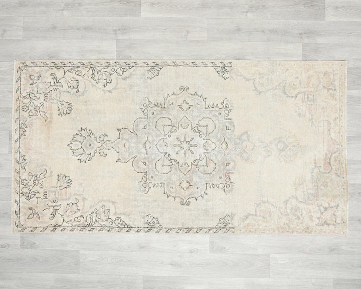 Beige Oushak Rug 3' x 5' 11" | No. VR29743