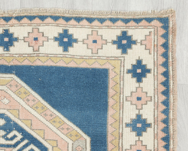 Blue Oushak Rug 4' 2" x 5' 8" | No. VR12355