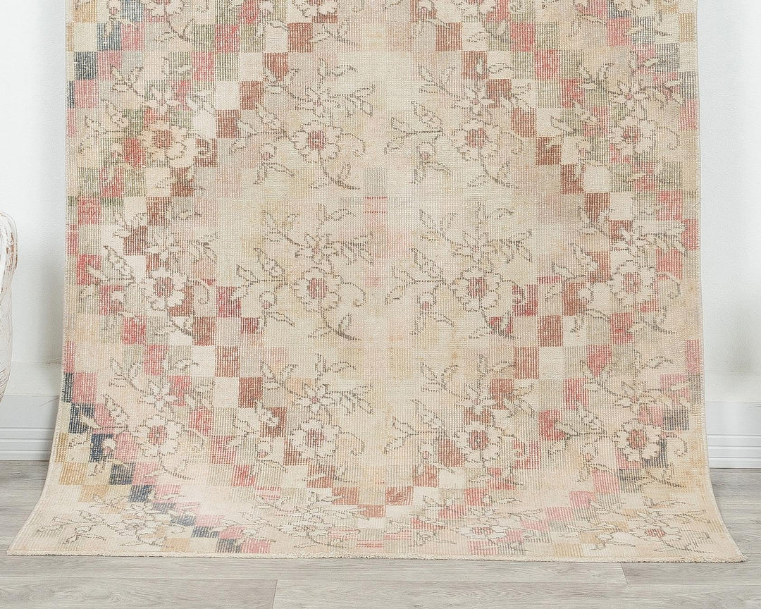 Beige Oushak Rug 3' 8" x 7' 8" | No. VR14097