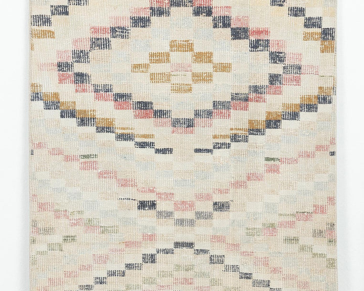 Beige Oushak Rug 2' 10" x 5' 2" | No. VR35091