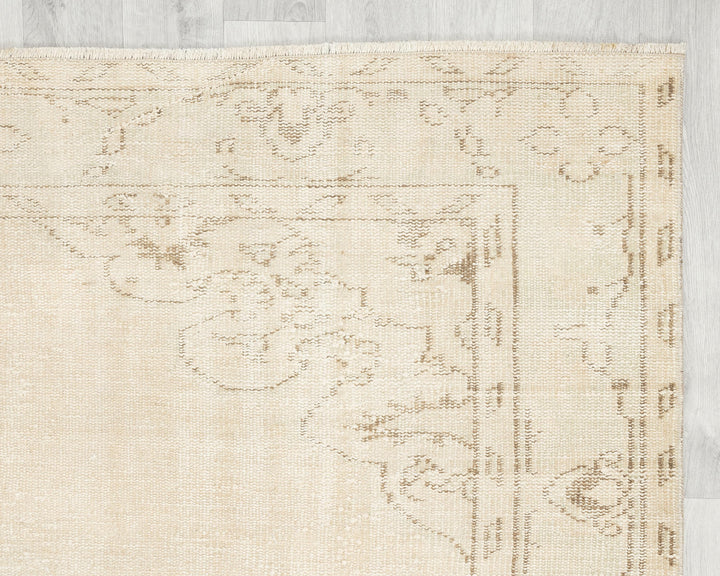Beige Oushak Rug 6' x 10' | No. VR48946