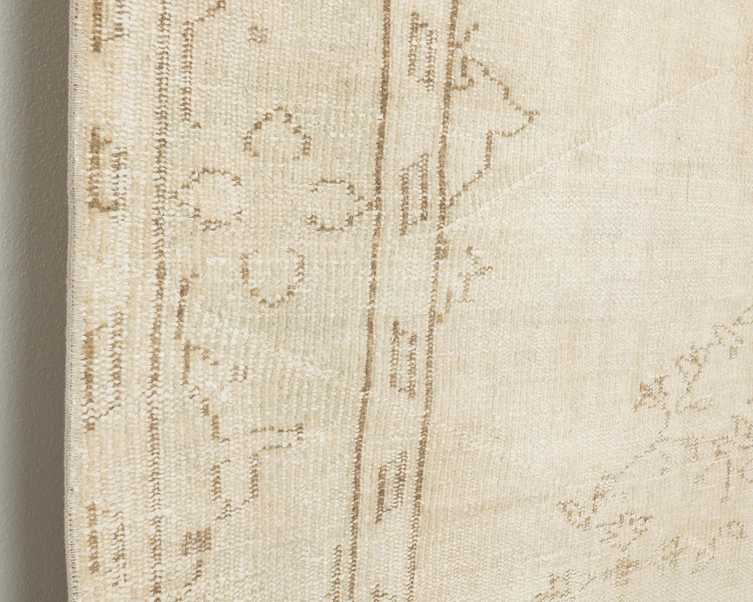 Beige Oushak Rug 6' x 10' | No. VR48946