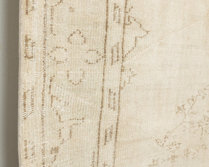 Beige Oushak Rug 6' x 10' | No. VR48946