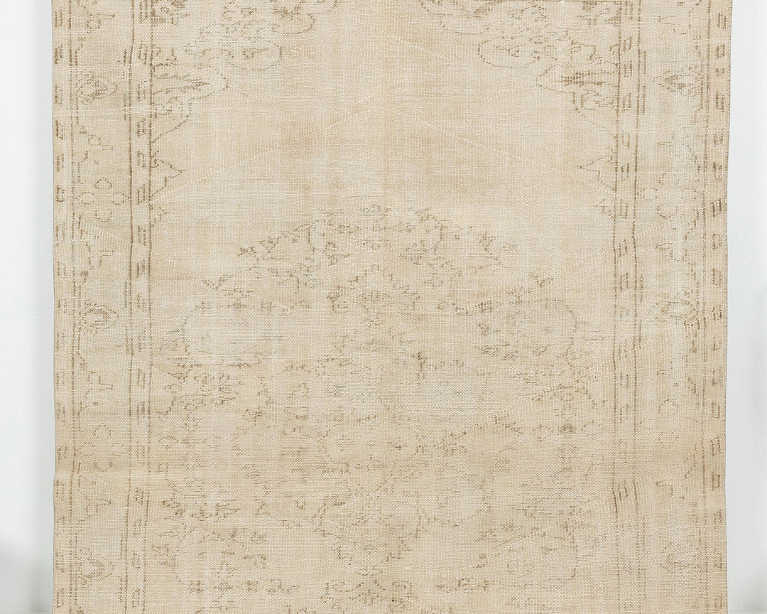 Beige Oushak Rug 6' x 10' | No. VR48946