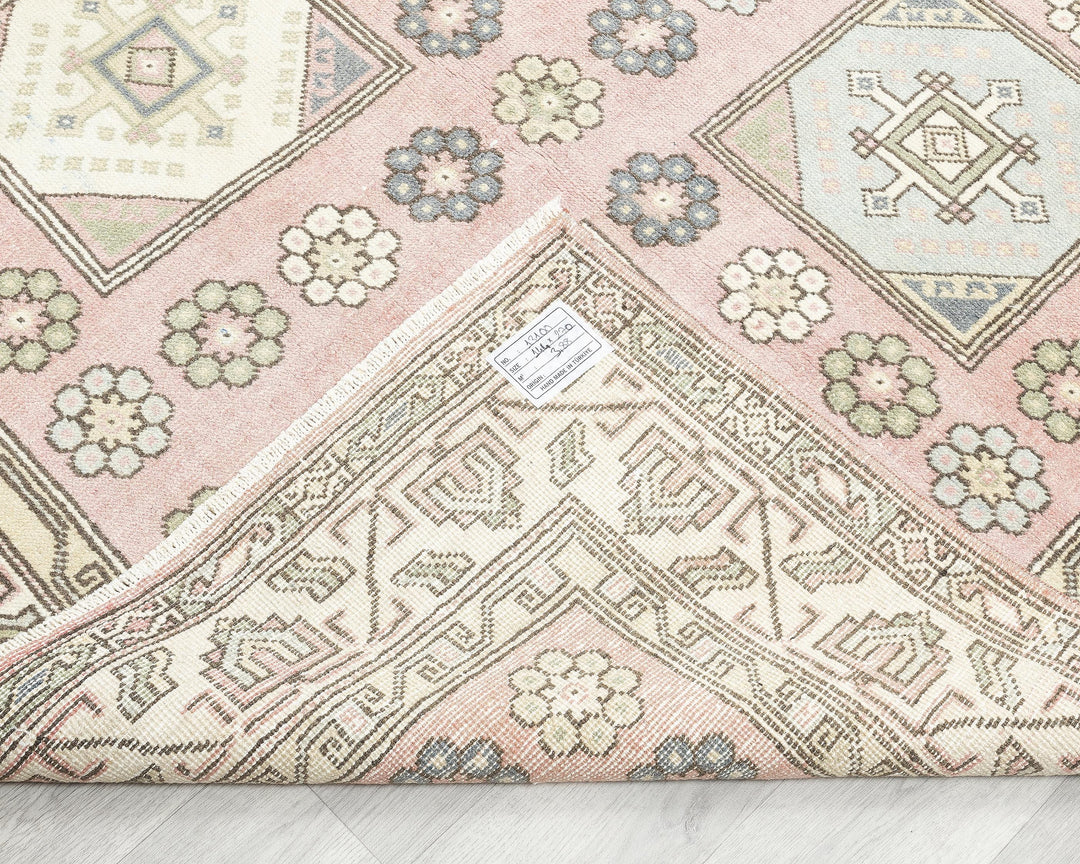 Brown Oushak Rug 4' 8" x 8' 11" | No. VR21377