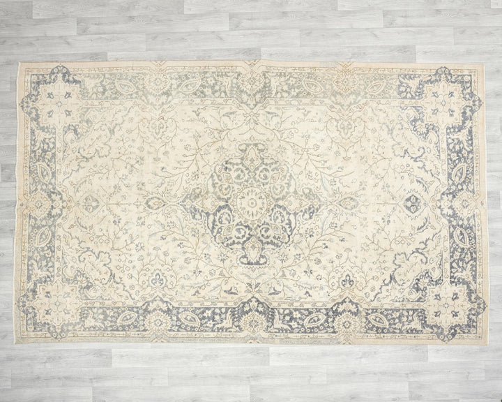 Neutral Oushak Rug 6' 3" x 9' 10" | No. VR37251