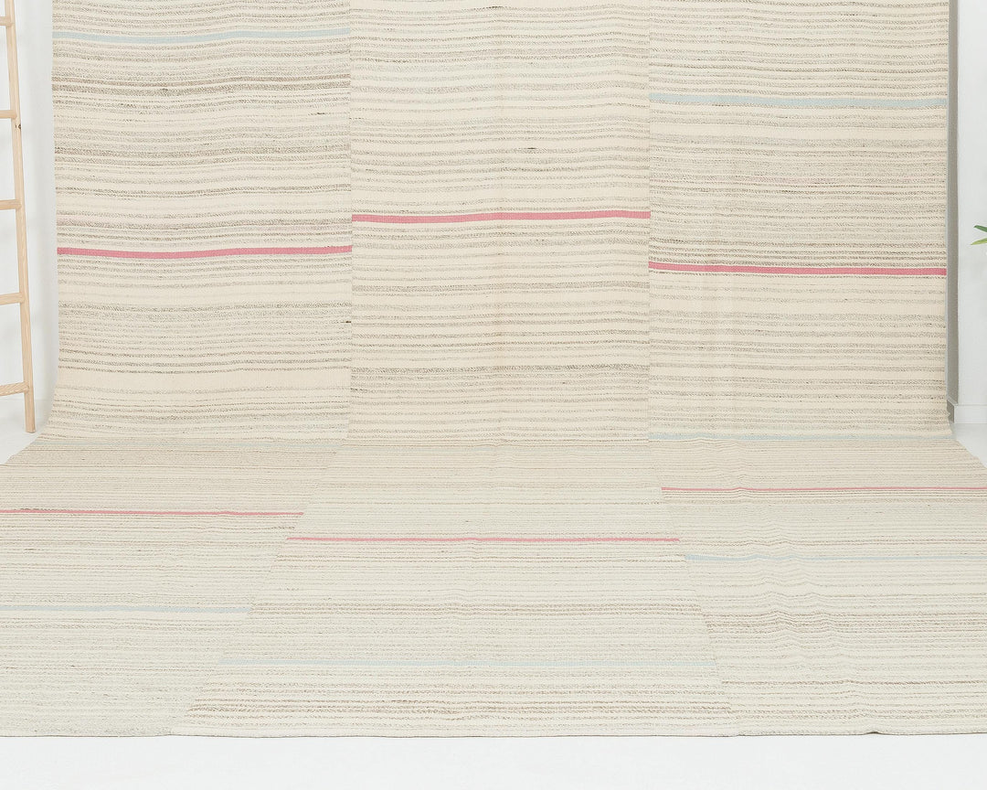 Beige Kilim Rug 10' x 13' 2" | No. VR39841