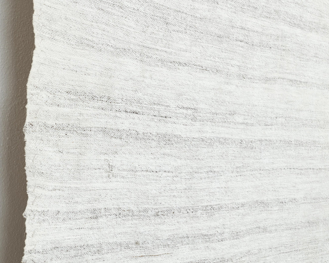 White Kilim Rug 6' 9" x 8' 7" | No. VR10327