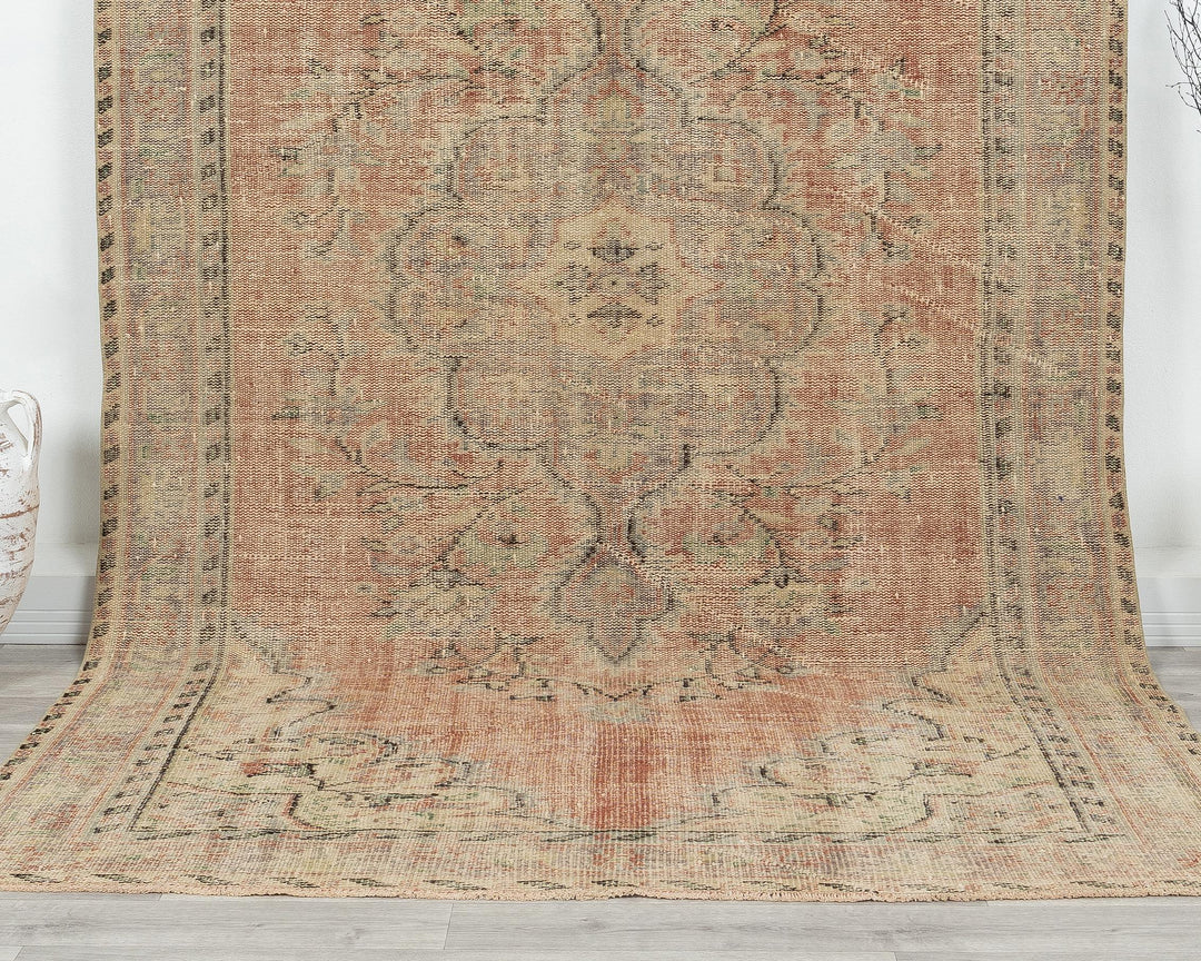 Faded Oushak Rug 5' 8" x 9' 6" | No. VR42392