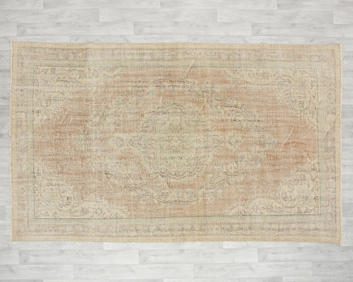 Faded Oushak Rug 5' 8" x 9' 1" | No. VR17962