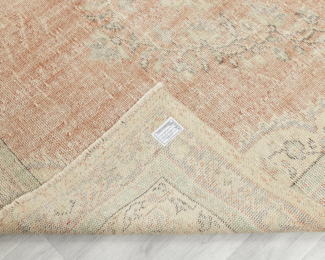 Faded Oushak Rug 5' 8" x 9' 1" | No. VR17962