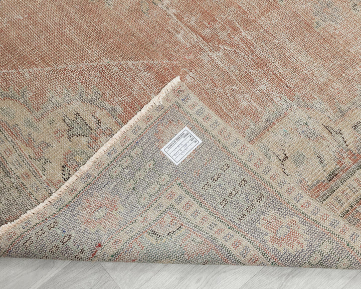 Faded Oushak Rug 5' 11" x 9' 4" | No. VR86236
