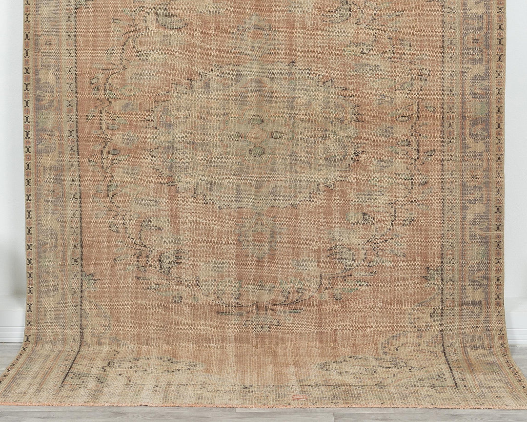 Faded Oushak Rug 5' 8" x 8' 5" | No. VR76900
