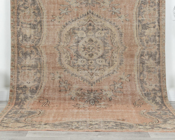Faded Oushak Rug 5' 8" x 9' 2" | No. VR85219