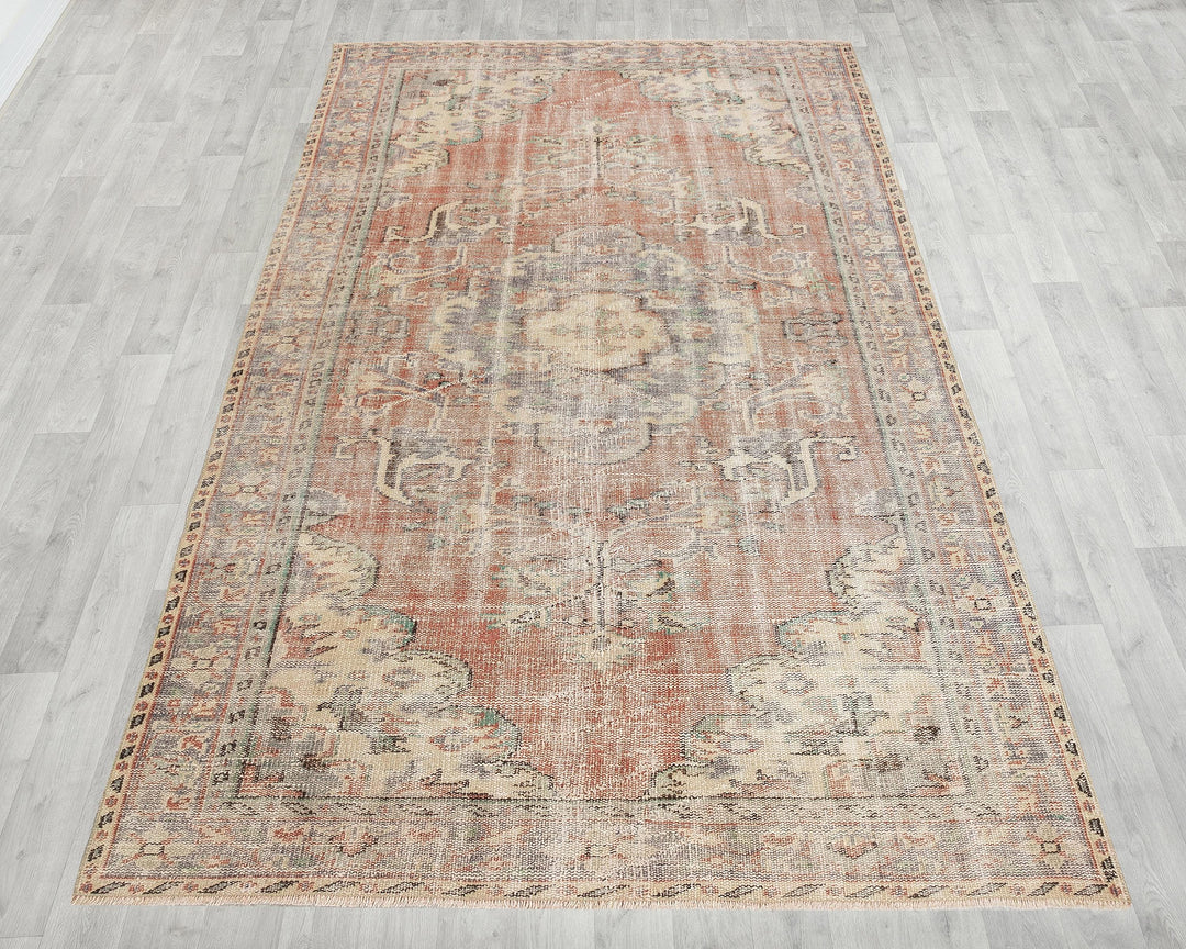 Faded Oushak Rug 5' 5" x 8' 8" | No. VR91476