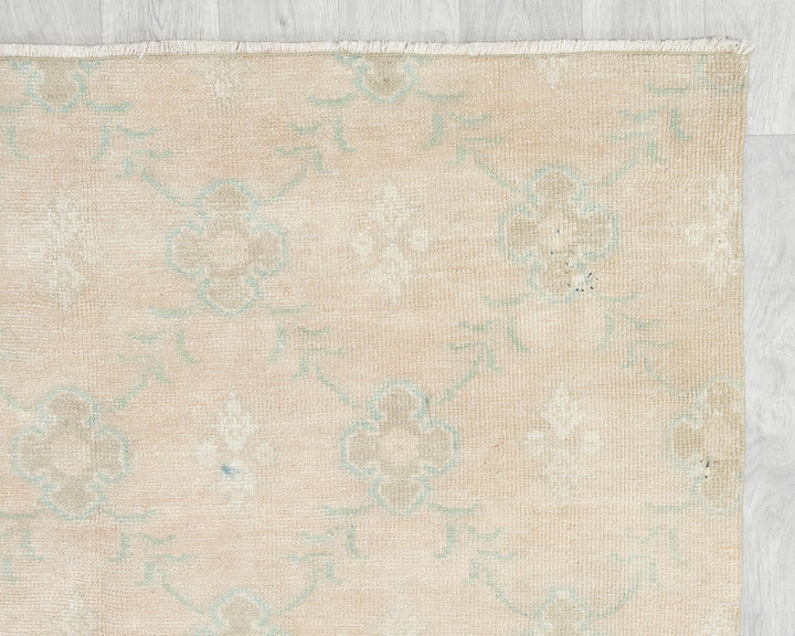 Beige Oushak Rug 4' 6" x 10' 6" | No. VR29430