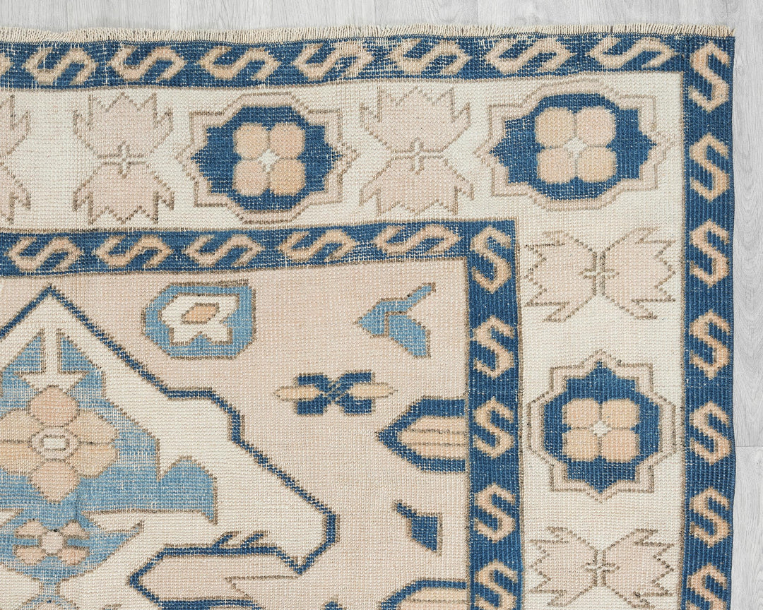 Beige Oushak Rug 5' 2" x 7' 8" | No. VR35676