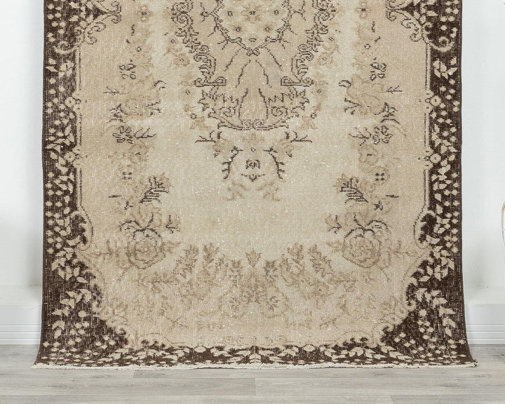 Vintage Turkish Rug 7' 1" x 3' 11" | No. VR51586