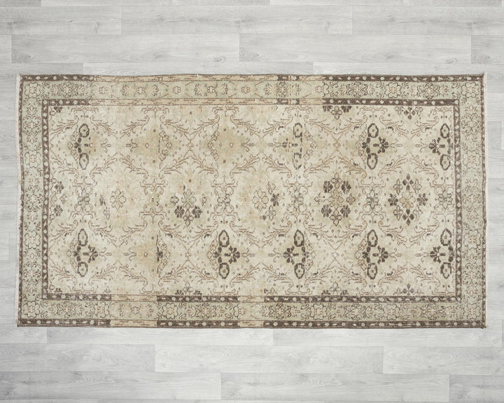 Vintage Turkish Rug 6' 8" x 3' 8" | No. VR35382