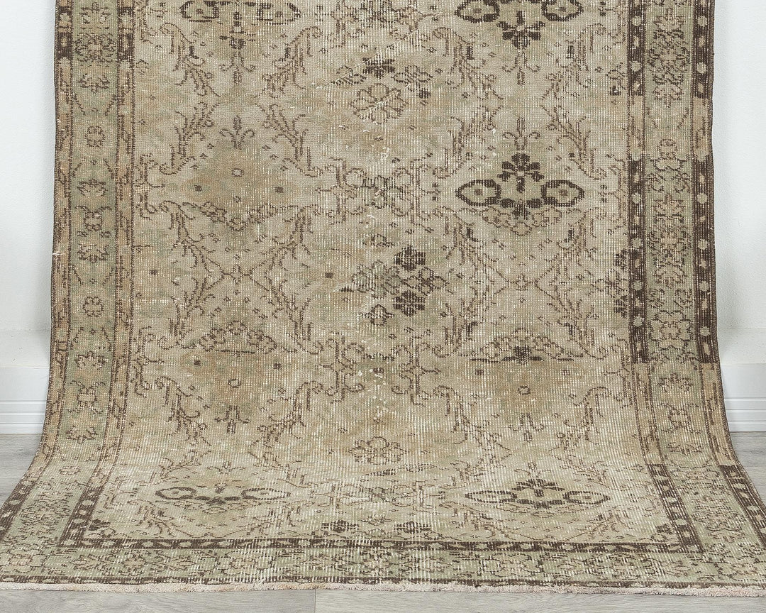 Vintage Turkish Rug 6' 8" x 3' 8" | No. VR35382