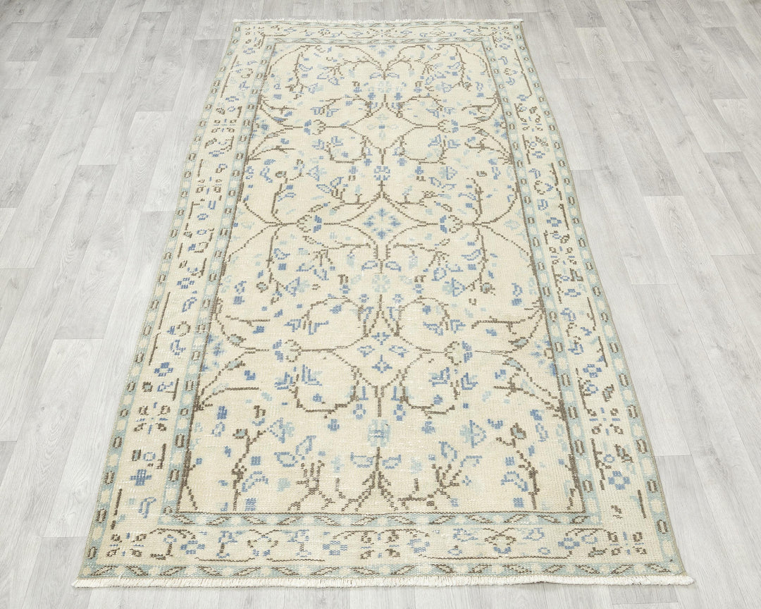 Beige Oushak Rug 3' 11" x 7' 3" | No. VR21117