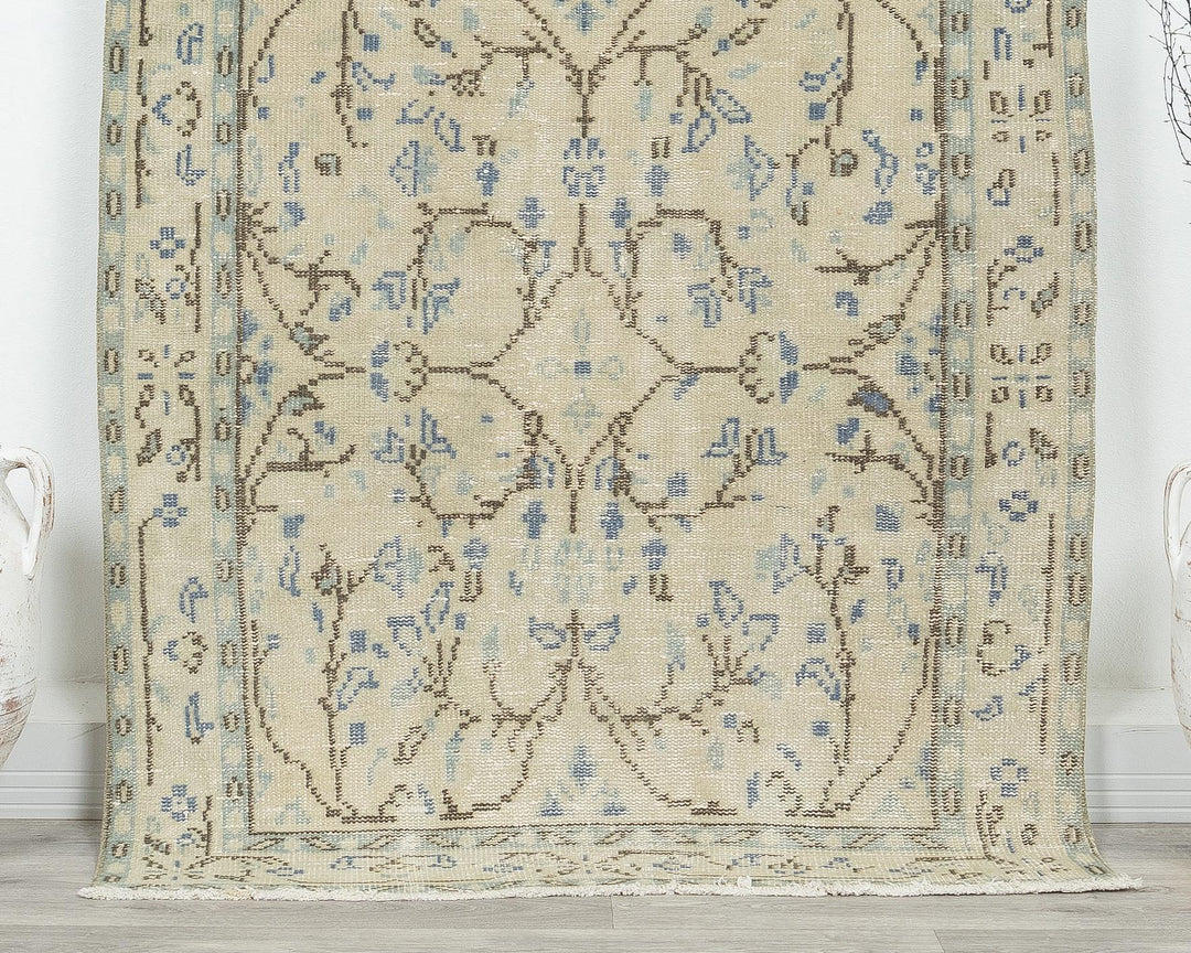 Beige Oushak Rug 3' 11" x 7' 3" | No. VR21117